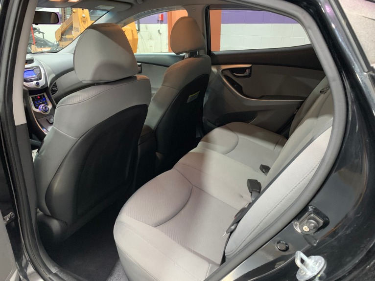 Used-2012-Hyundai-Elantra-GLS