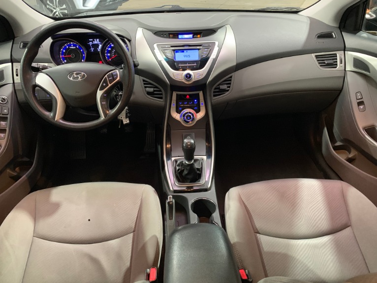 Used-2012-Hyundai-Elantra-GLS