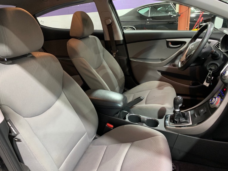 Used-2012-Hyundai-Elantra-GLS