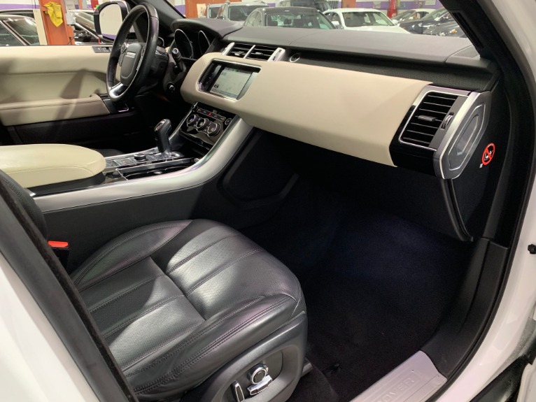 Used-2016-Land-Rover-Range-Rover-Sport-HSE-AWD