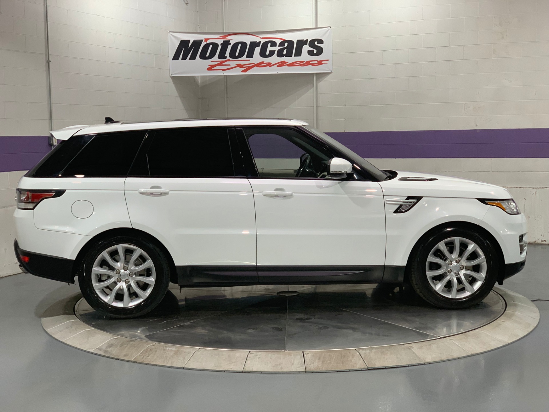 Used-2016-Land-Rover-Range-Rover-Sport-HSE-AWD