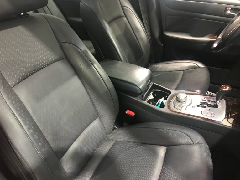 Used-2009-Hyundai-Genesis-38L-V6