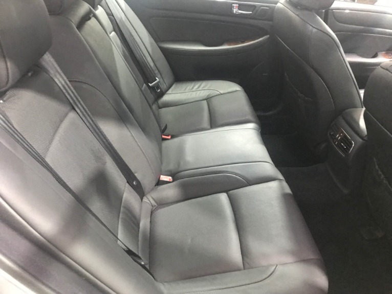 Used-2009-Hyundai-Genesis-38L-V6