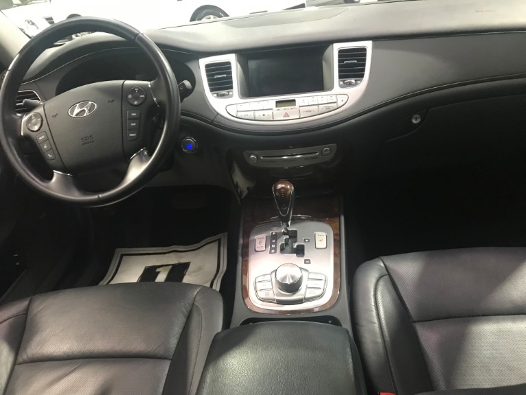 Used-2009-Hyundai-Genesis-38L-V6