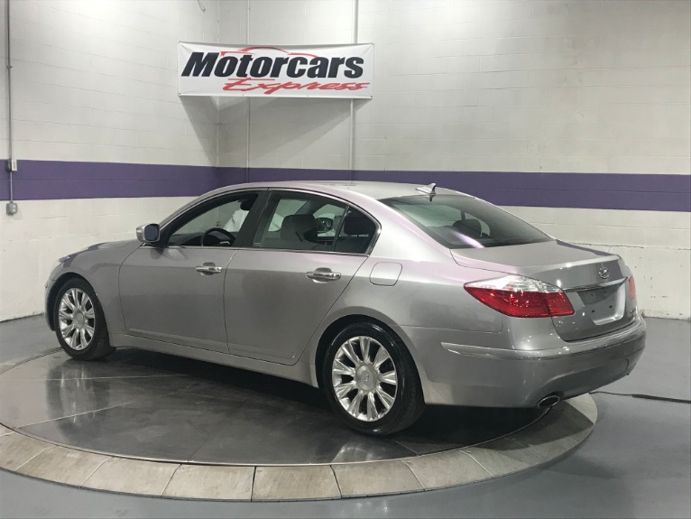 Used-2009-Hyundai-Genesis-38L-V6