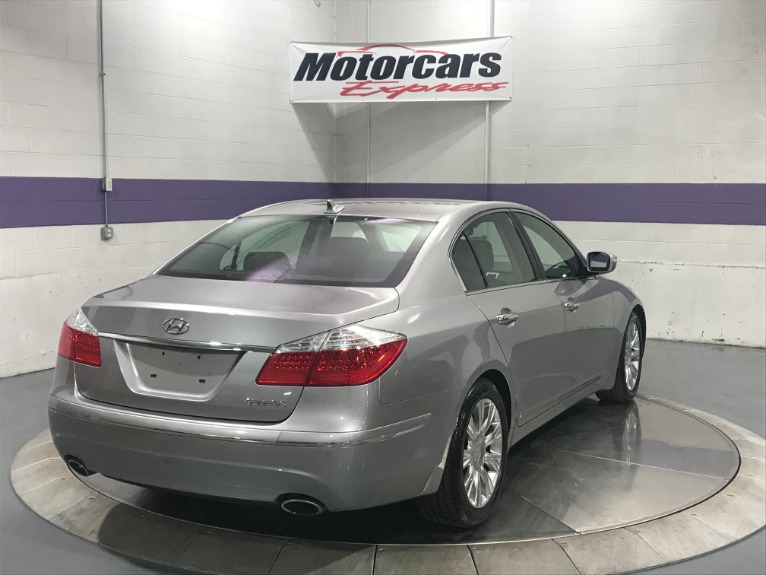 Used-2009-Hyundai-Genesis-38L-V6