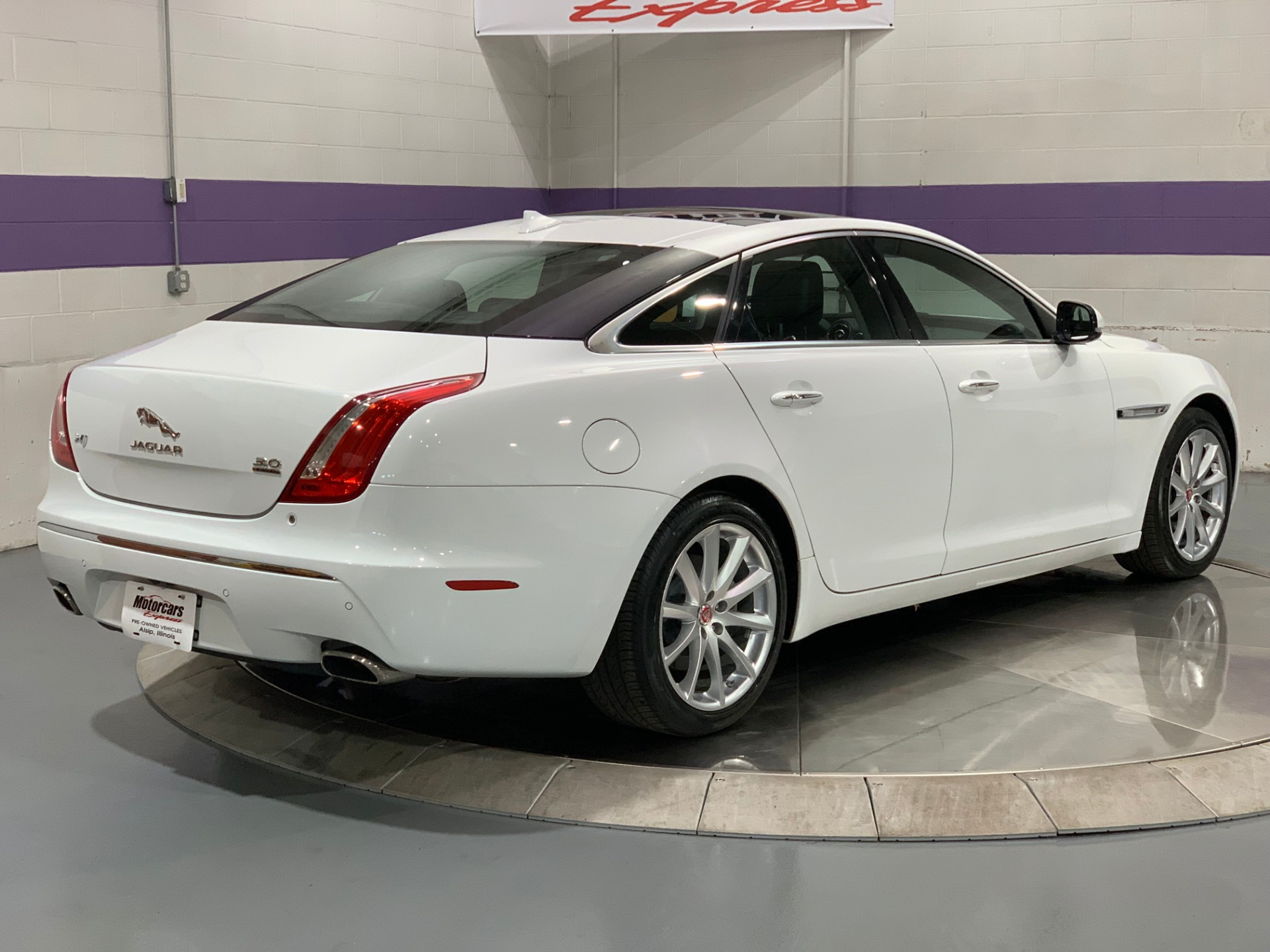 Jaguar xj 2015