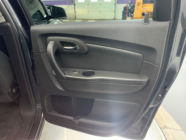 Used-2012-Chevrolet-Traverse-LT
