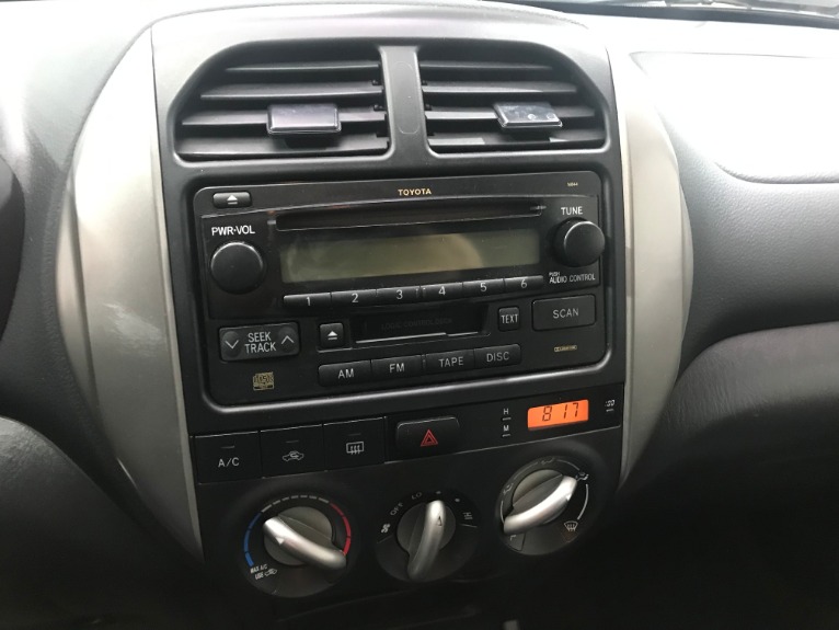 Used-2005-Toyota-RAV4