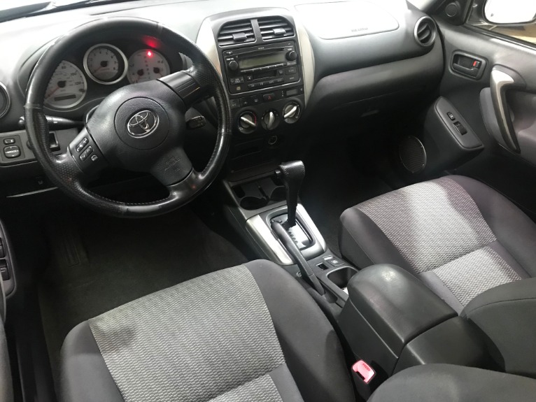 Used-2005-Toyota-RAV4