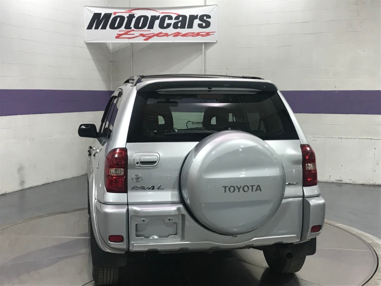 Used-2005-Toyota-RAV4