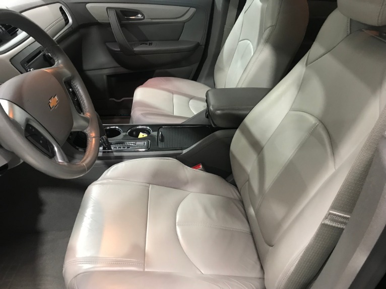 Used-2016-Chevrolet-Traverse-LT