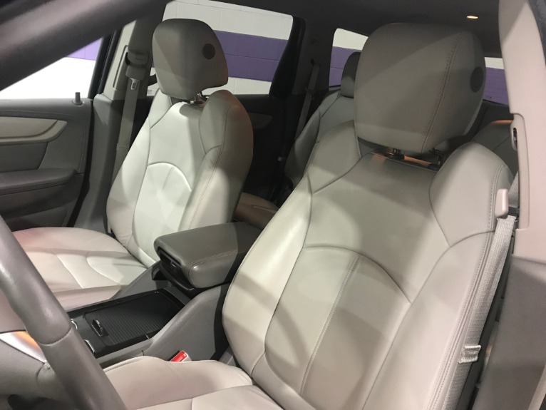 Used-2016-Chevrolet-Traverse-LT