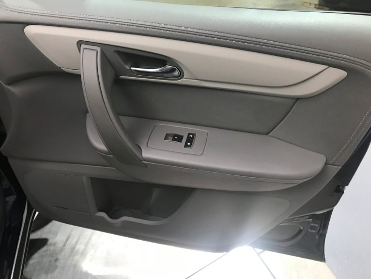Used-2016-Chevrolet-Traverse-LT