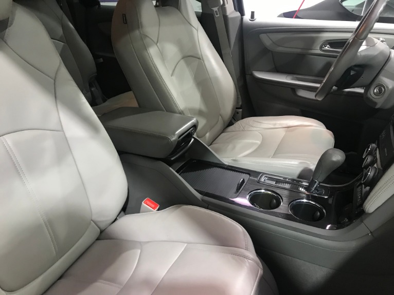 Used-2016-Chevrolet-Traverse-LT