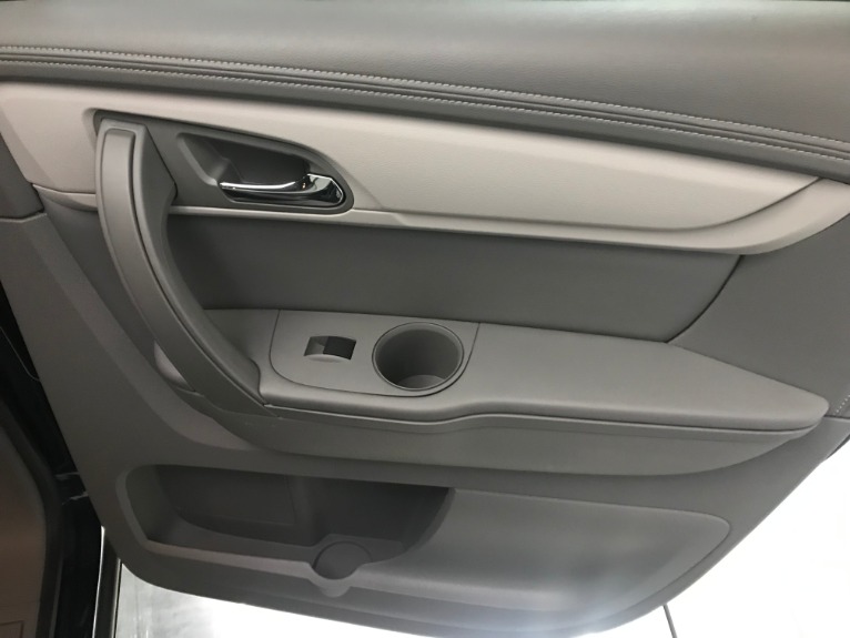 Used-2016-Chevrolet-Traverse-LT