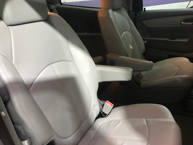 Used-2016-Chevrolet-Traverse-LT