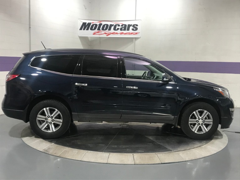 Used-2016-Chevrolet-Traverse-LT