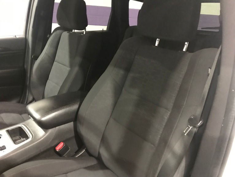 Used-2011-Jeep-Grand-Cherokee-Laredo