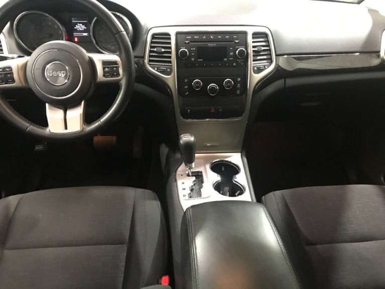 Used-2011-Jeep-Grand-Cherokee-Laredo