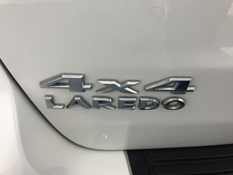 Used-2011-Jeep-Grand-Cherokee-Laredo