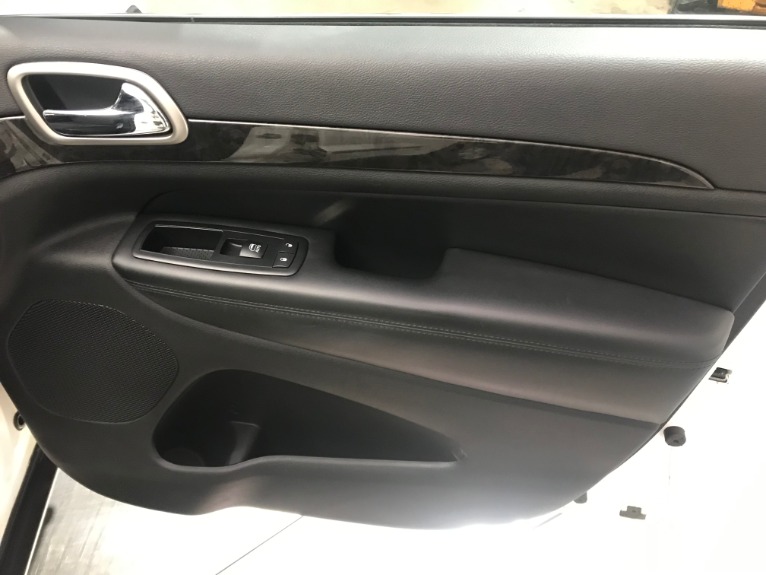 Used-2011-Jeep-Grand-Cherokee-Laredo