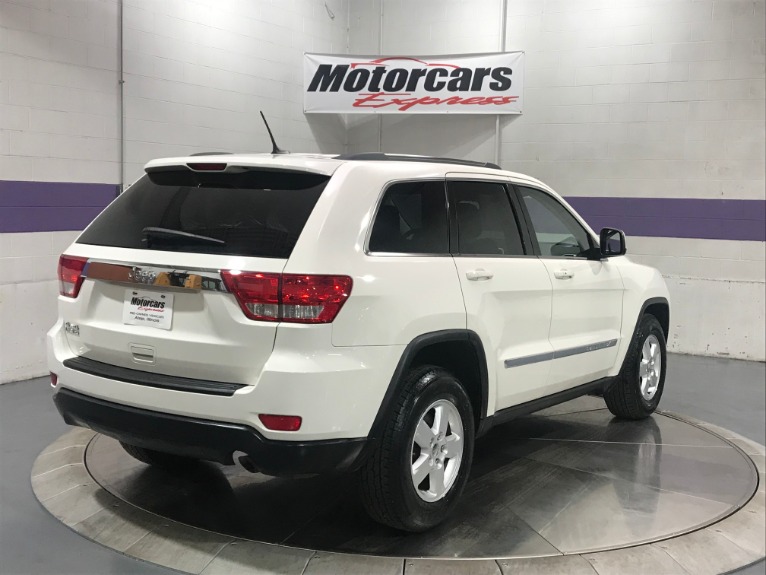 Used-2011-Jeep-Grand-Cherokee-Laredo