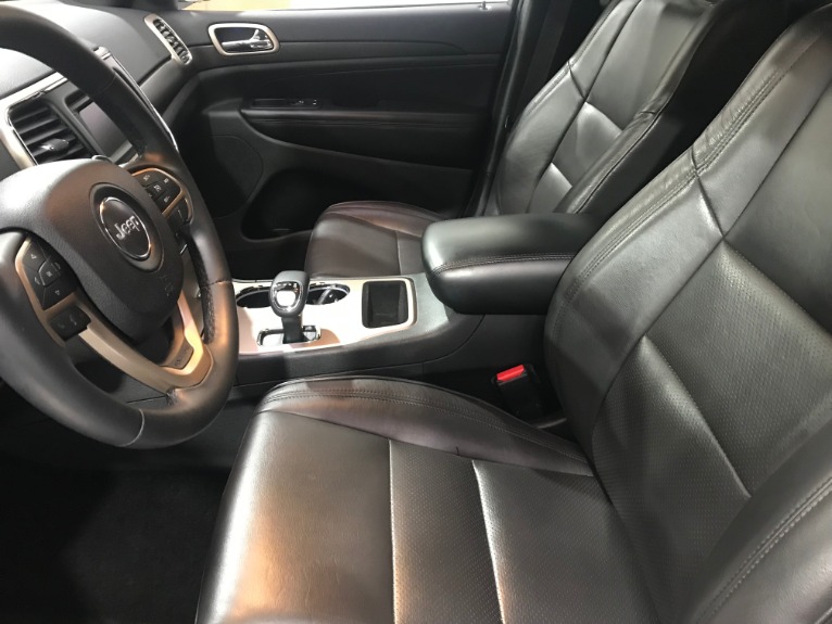 Used-2015-Jeep-Grand-Cherokee-Laredo-4X4