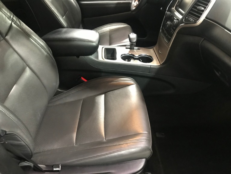 Used-2015-Jeep-Grand-Cherokee-Laredo-4X4