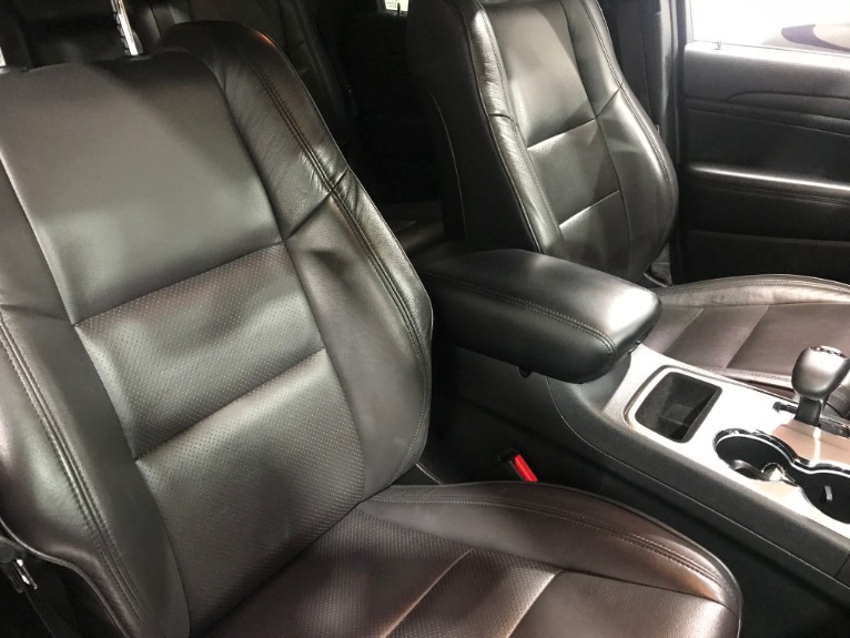 Used-2015-Jeep-Grand-Cherokee-Laredo-4X4