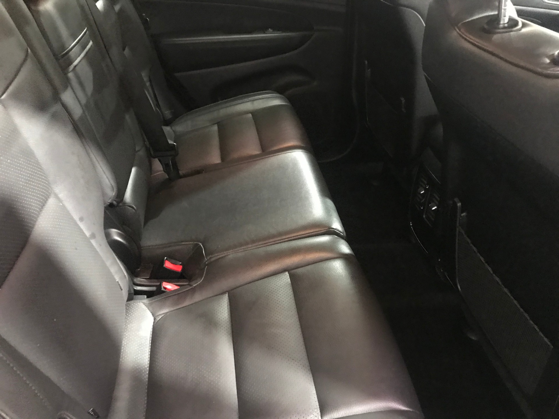 Used-2015-Jeep-Grand-Cherokee-Laredo-4X4