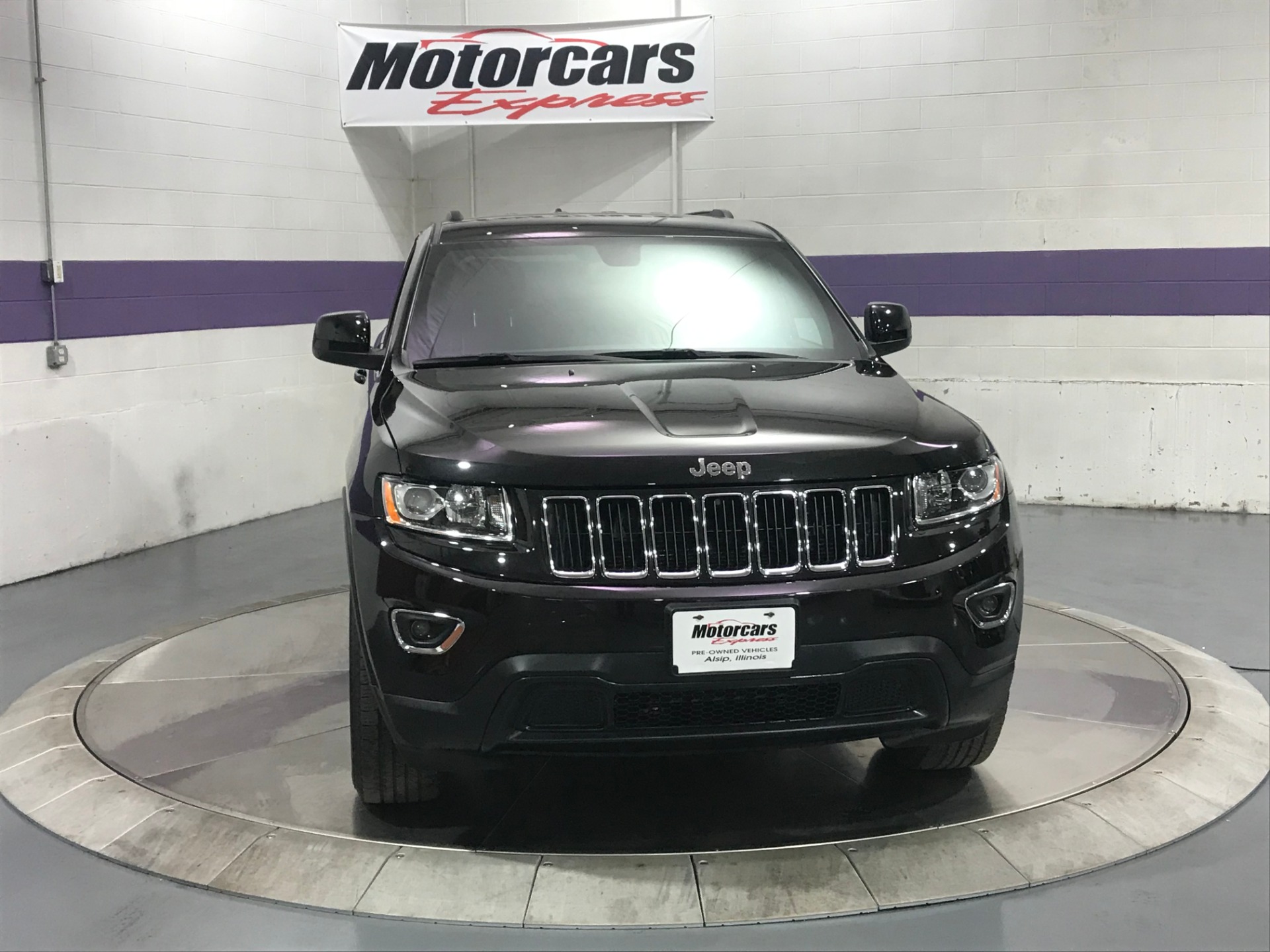 Used-2015-Jeep-Grand-Cherokee-Laredo-4X4