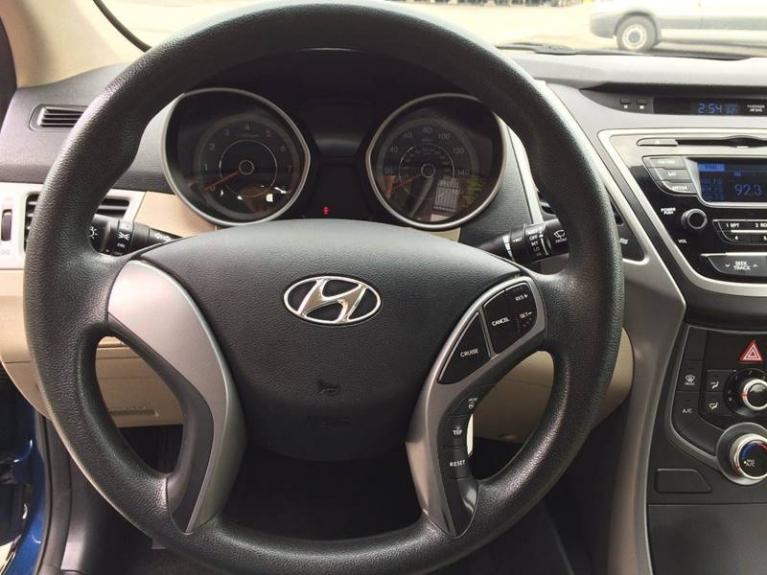 Used-2014-Hyundai-Elantra-SE-4dr-Sedan-6A