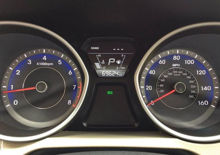 Used-2014-Hyundai-Elantra-SE-4dr-Sedan-6A