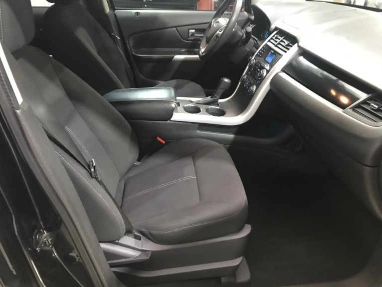 Used-2011-Ford-Edge-SE