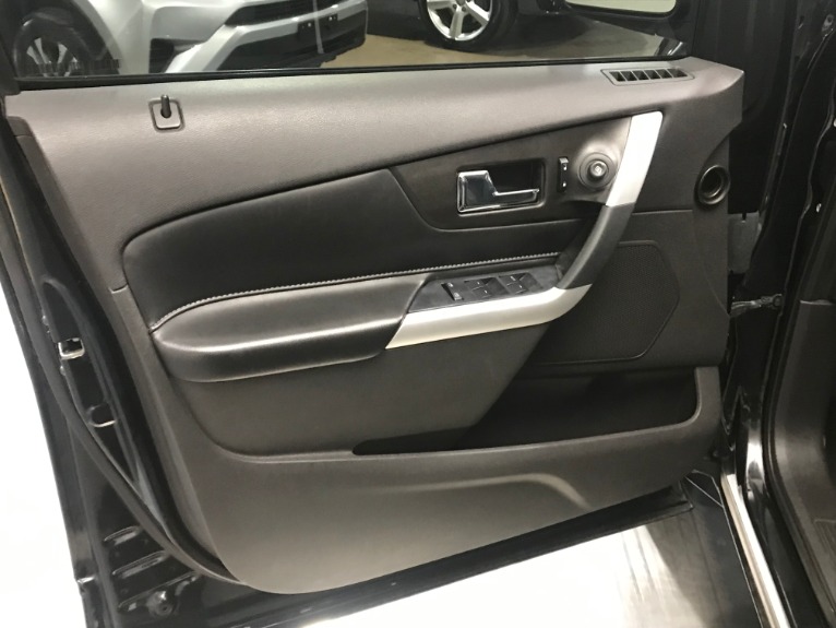 Used-2011-Ford-Edge-SE