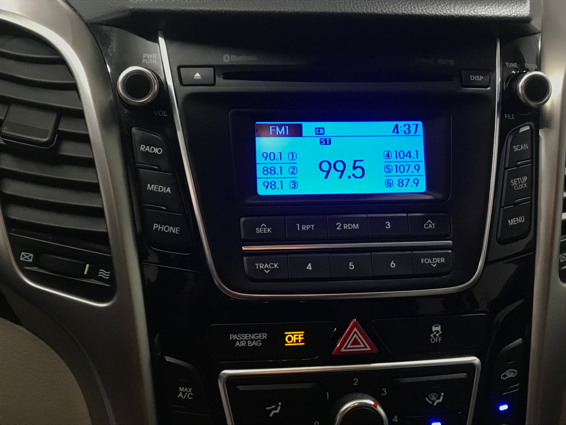 Used-2016-Hyundai-Elantra-GT-FWD