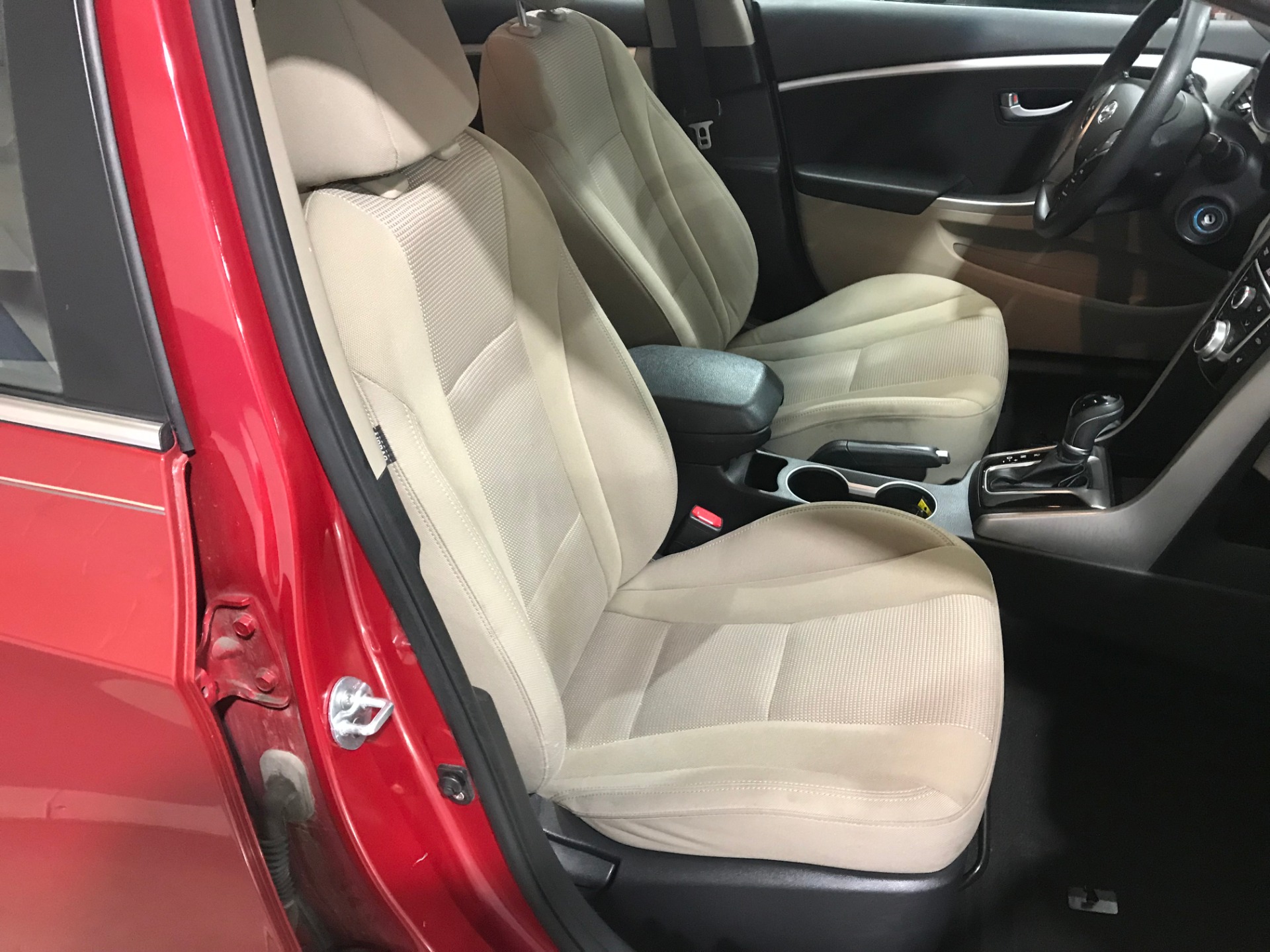 Used-2016-Hyundai-Elantra-GT-FWD