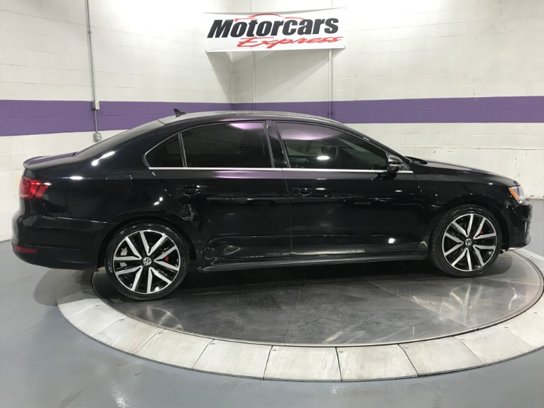 Used-2013-Volkswagen-Jetta-GLI
