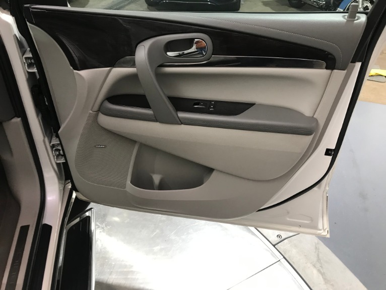Used-2015-Buick-Enclave-Premium