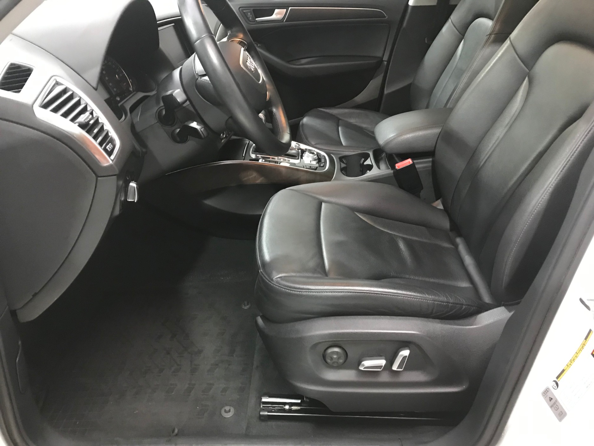 Used-2016-Audi-Q5-20T-quattro-Premium-Plus-AWD