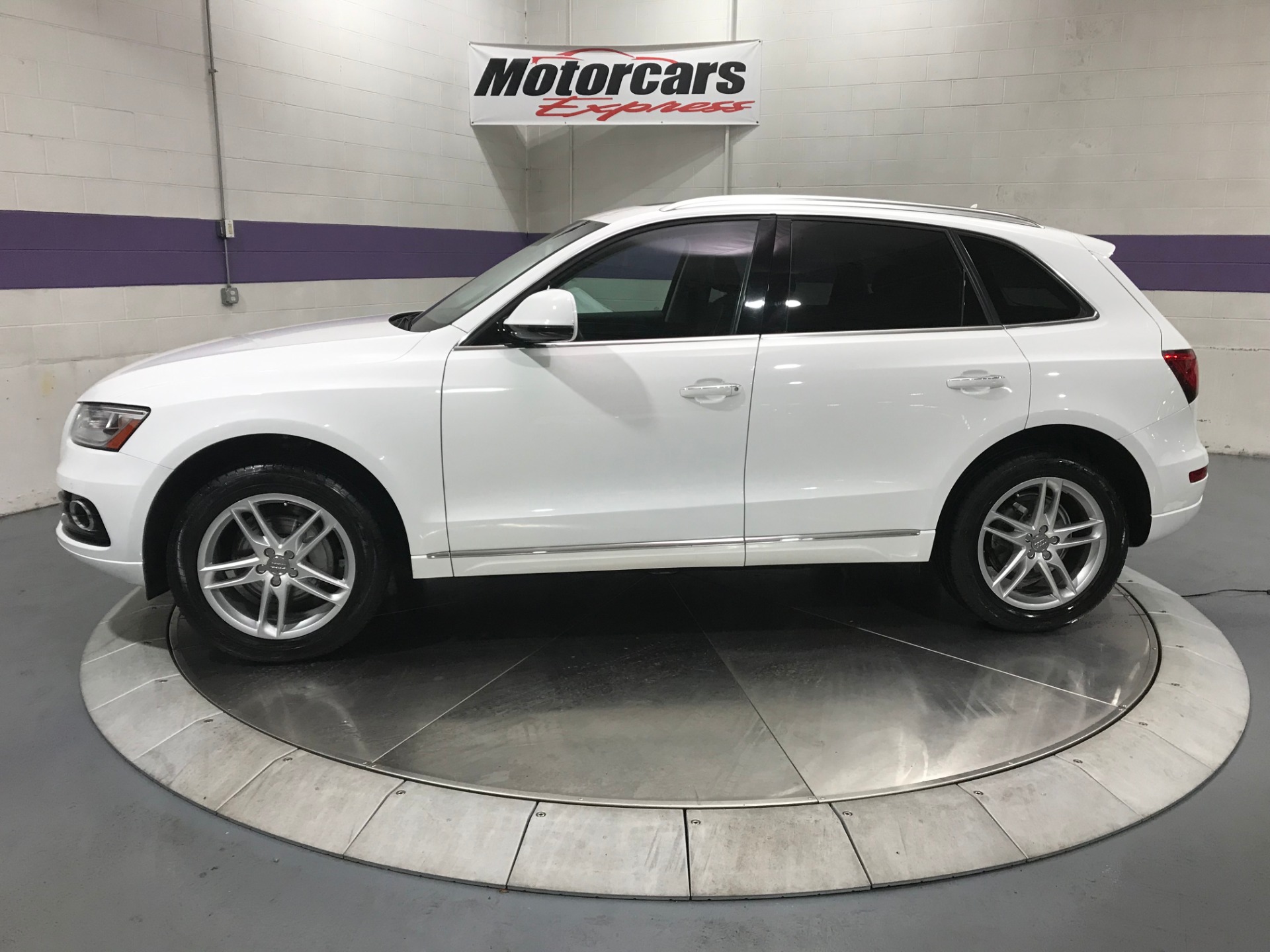 Used-2016-Audi-Q5-20T-quattro-Premium-Plus-AWD