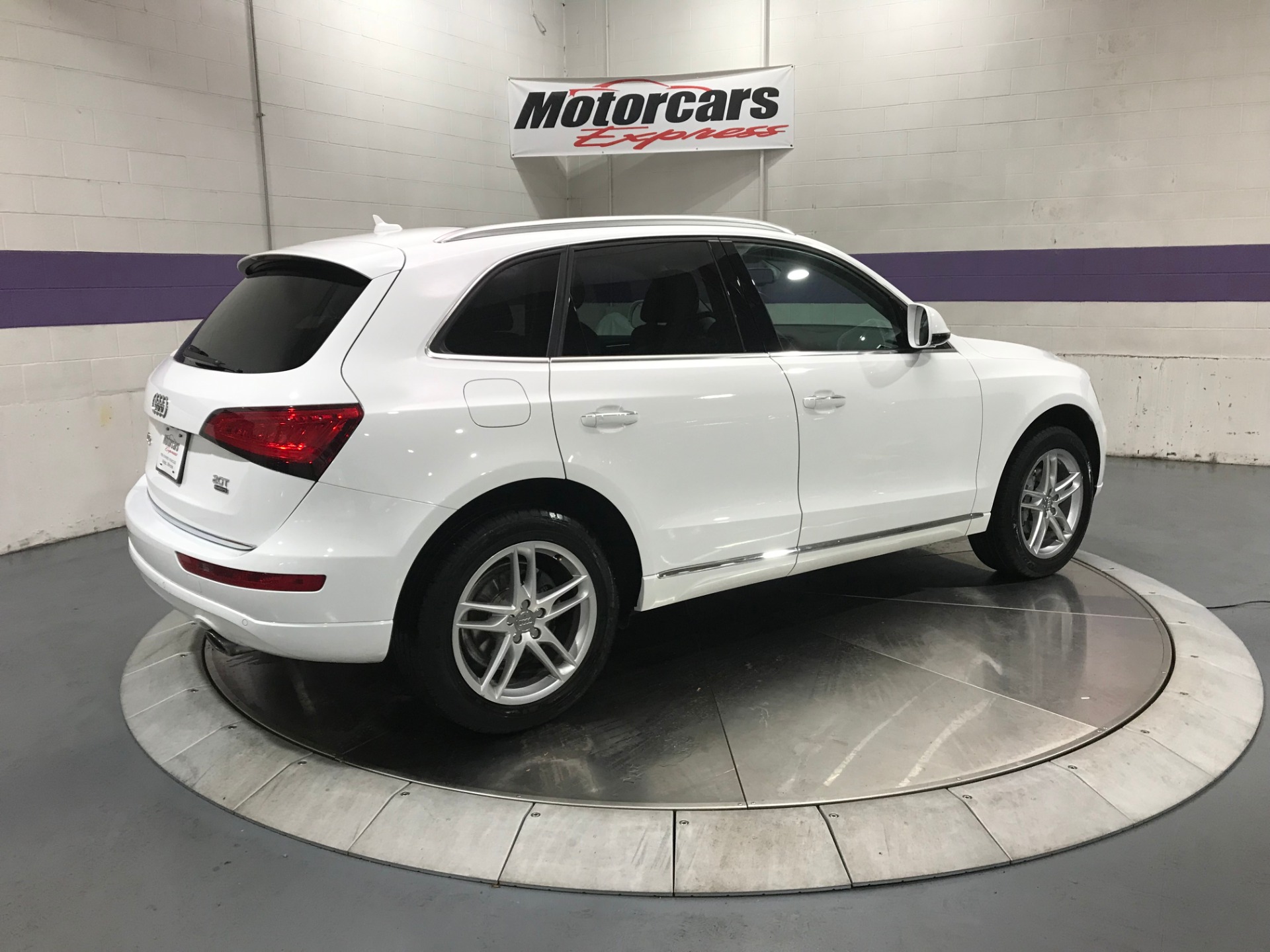 Used-2016-Audi-Q5-20T-quattro-Premium-Plus-AWD