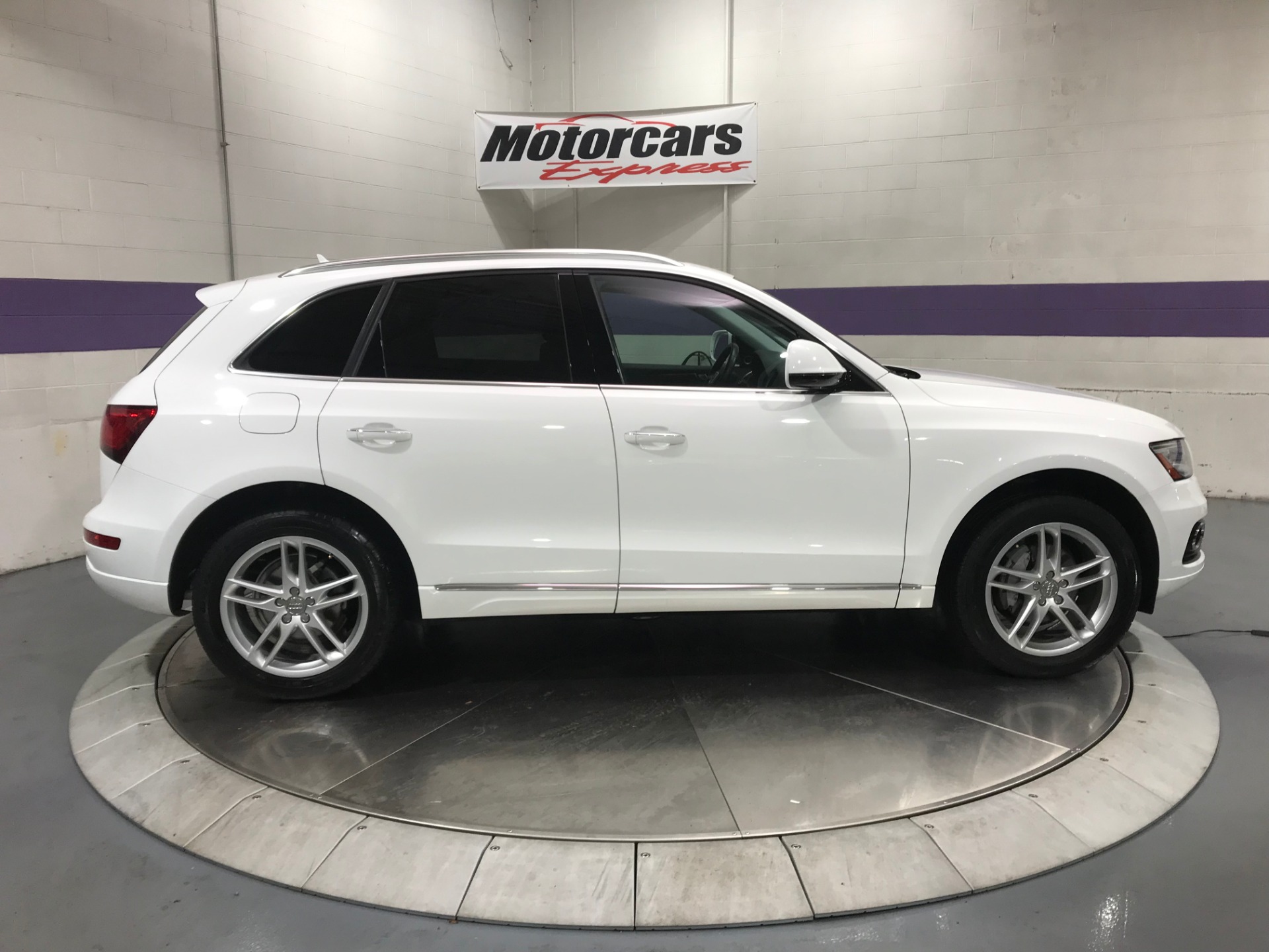Used-2016-Audi-Q5-20T-quattro-Premium-Plus-AWD