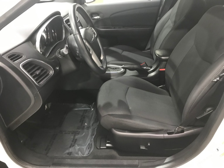 Used-2014-Chrysler-200-Touring