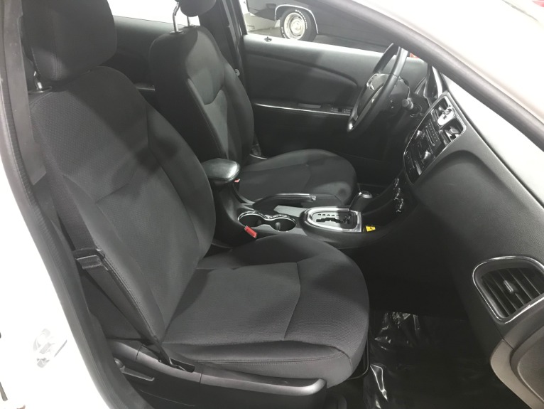 Used-2014-Chrysler-200-Touring