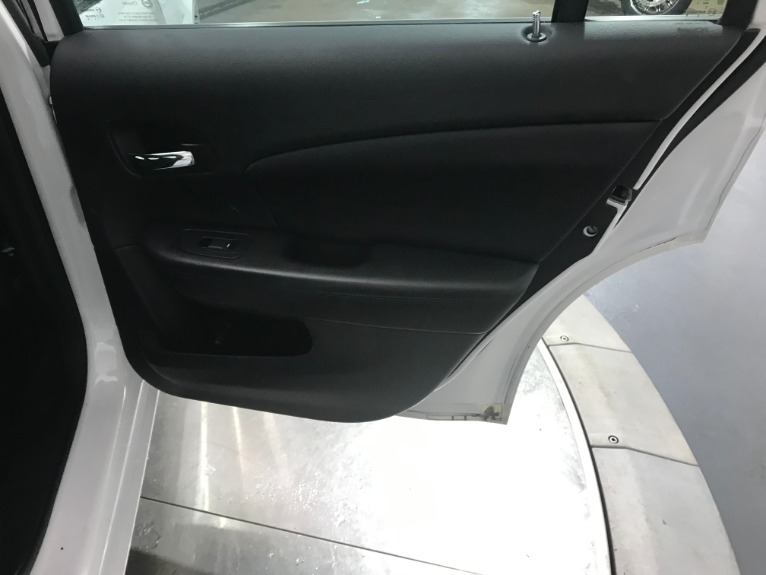 Used-2014-Chrysler-200-Touring