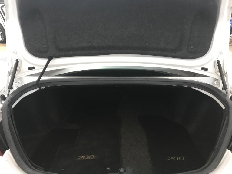 Used-2014-Chrysler-200-Touring