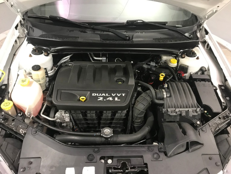 Used-2014-Chrysler-200-Touring