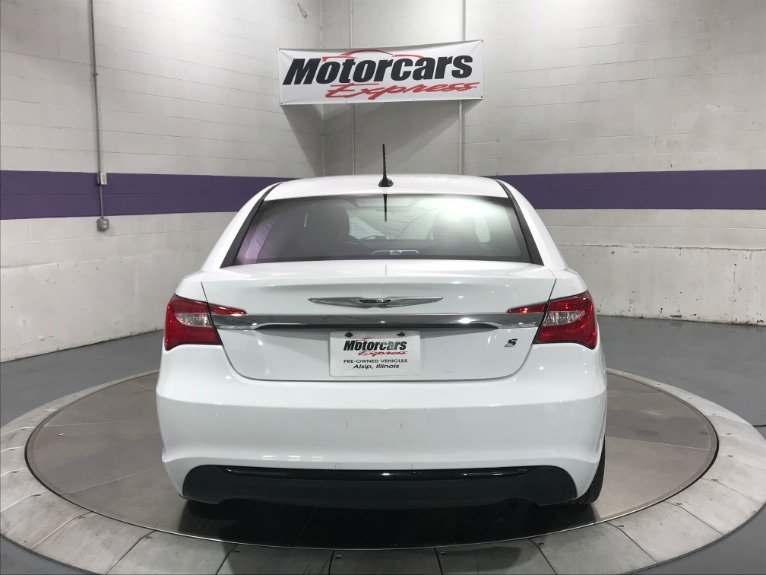 Used-2014-Chrysler-200-Touring